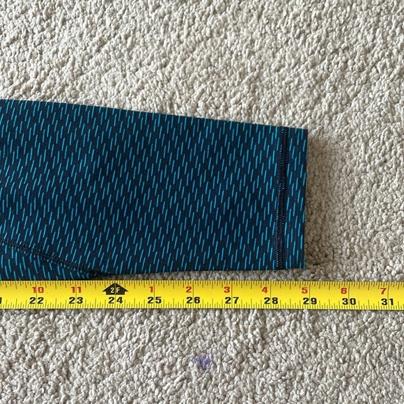 Lululemon Run It Out Tight W’s 4 Black Blue Tiny Geo Print Leggings Activewear - Picture 9 of 12